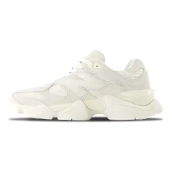 9060 Beige Sneakers