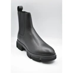 570 Chelsea Boot