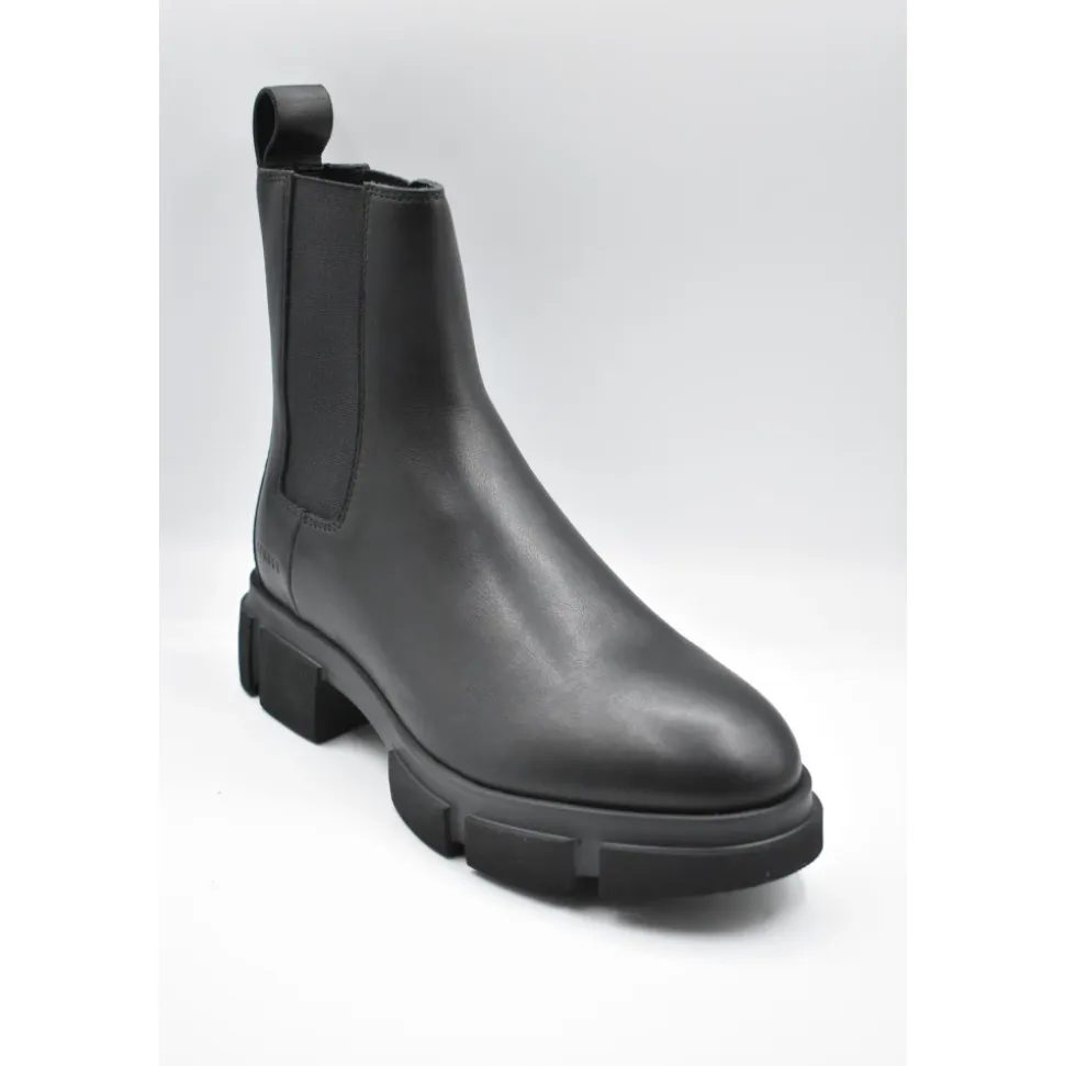 570 Chelsea Boot