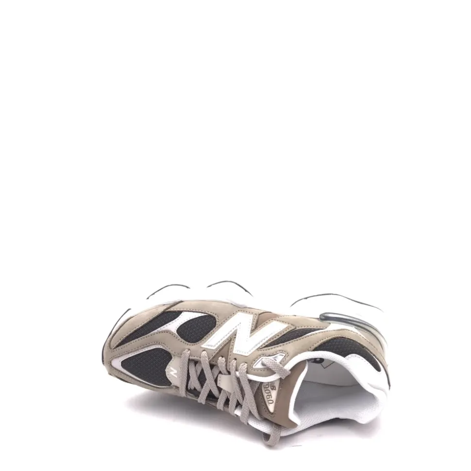 9060 Running Sneaker