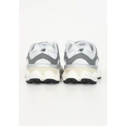 9060 Sneakers