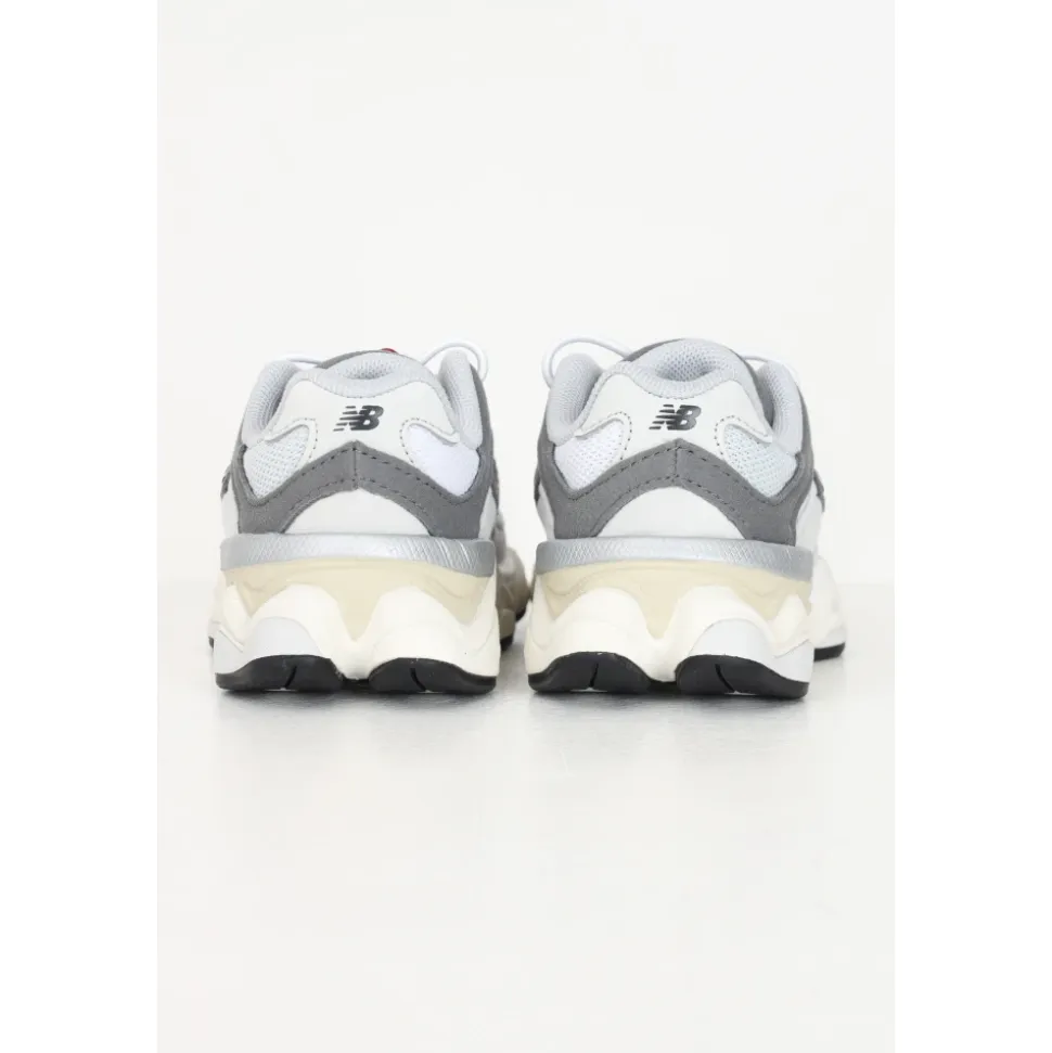 9060 Sneakers