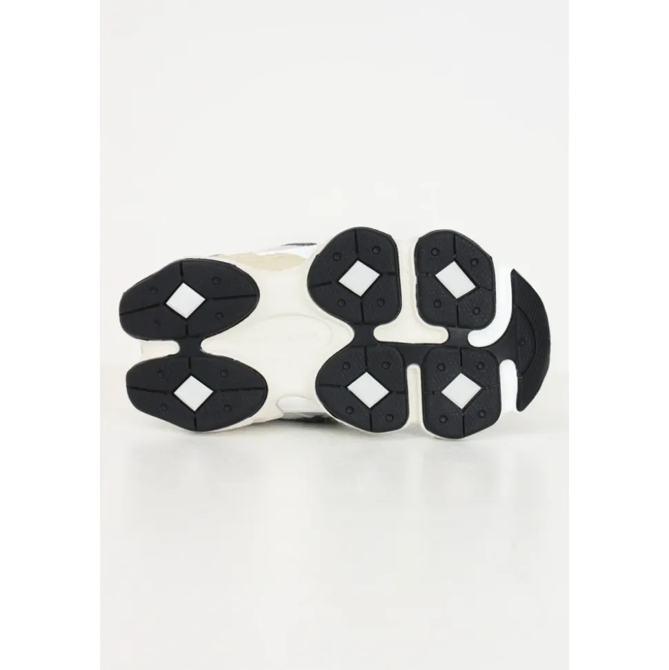 9060 Sneakers