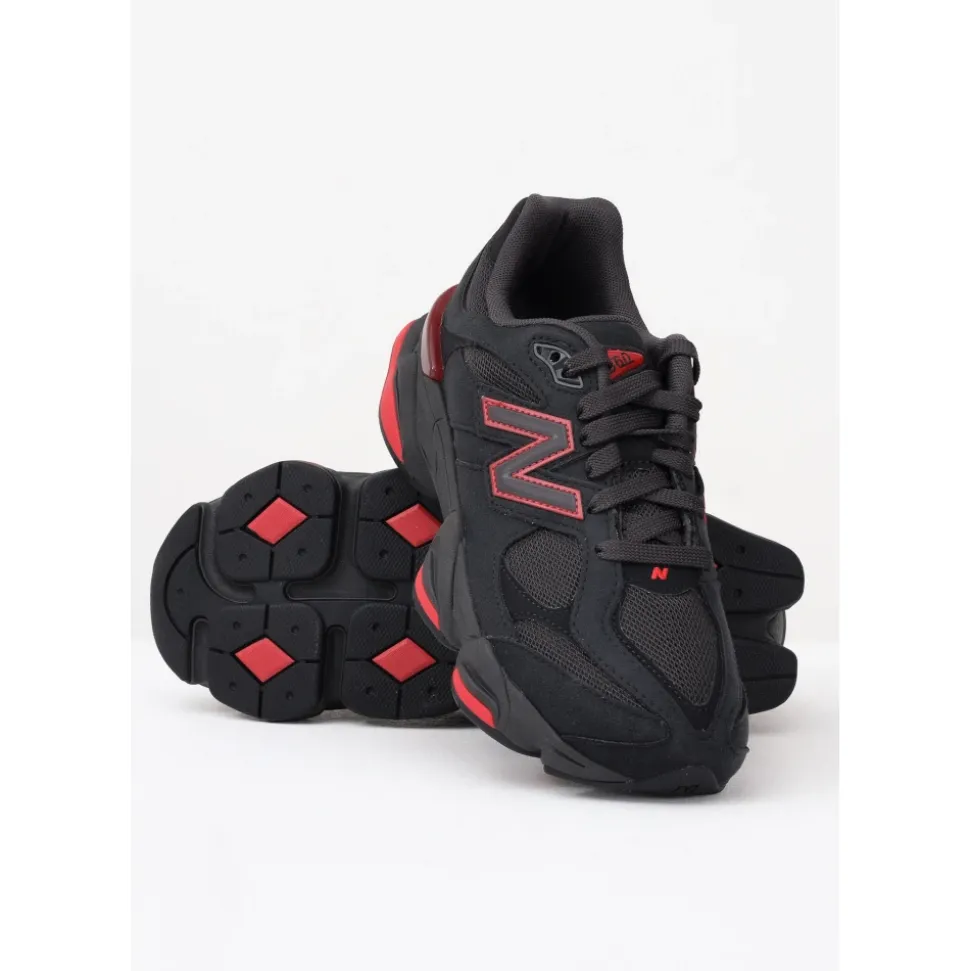 9060 Sneakers