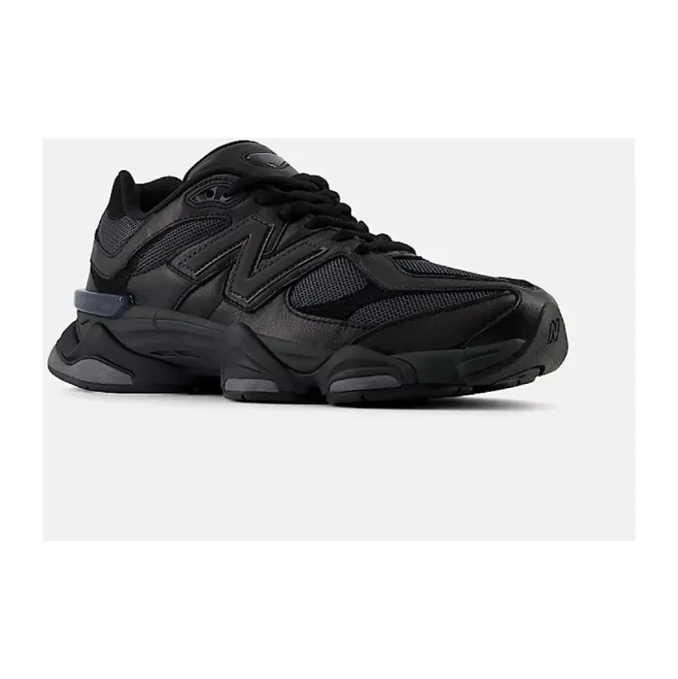 9060 Sneakers
