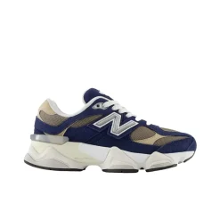 9060 Sneakers