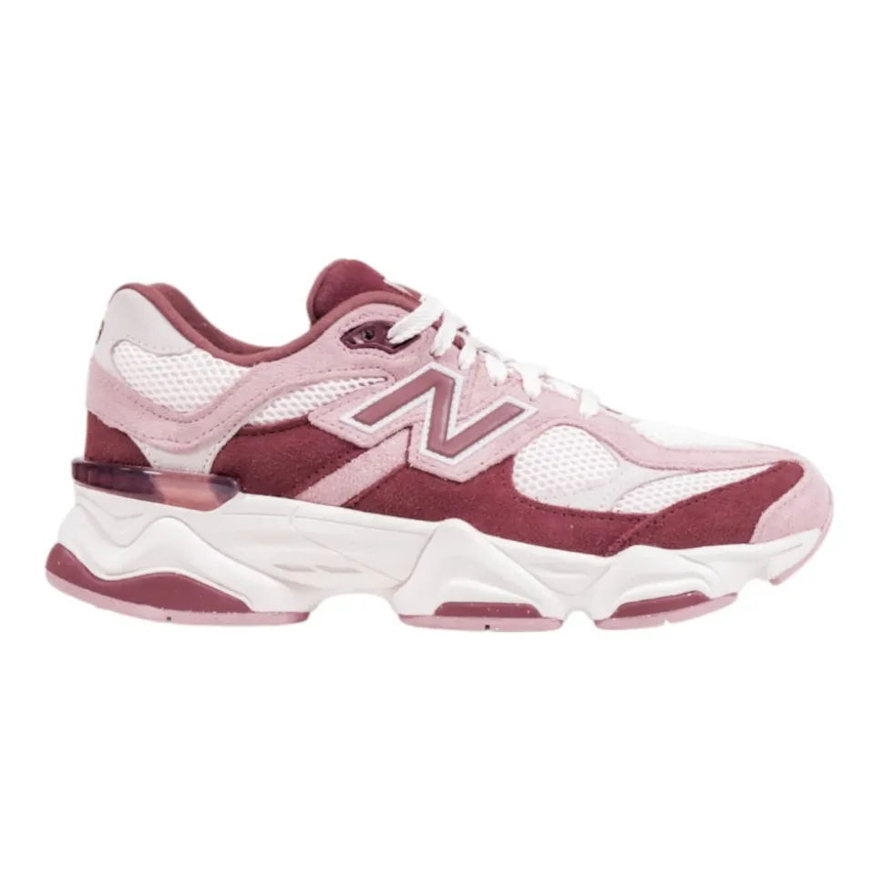 9060 Sneakers