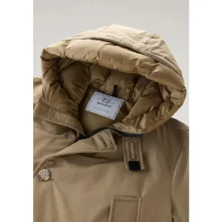 Arctic Parka Mantel