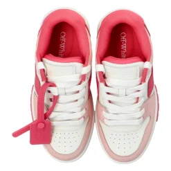 Außerhalb des Büros Sportschuhe