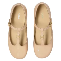 Ballerina aus Lackleder