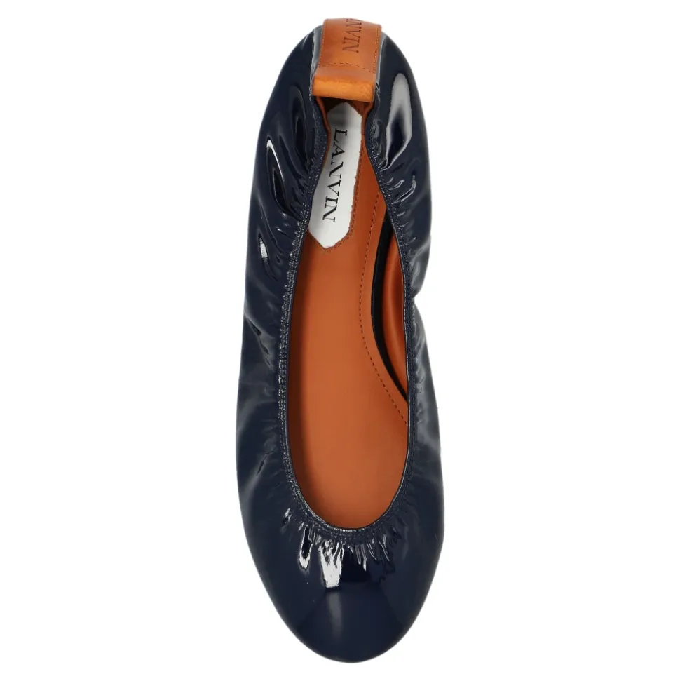 Ballerinas aus Lackleder