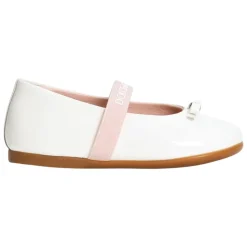 Ballerinas aus Lackleder