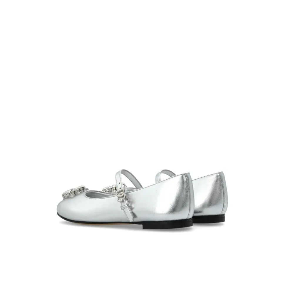 Ballerinas aus Nappaleder mit Brosche