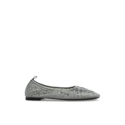 Ballerinas mit schimmernden Kristallen