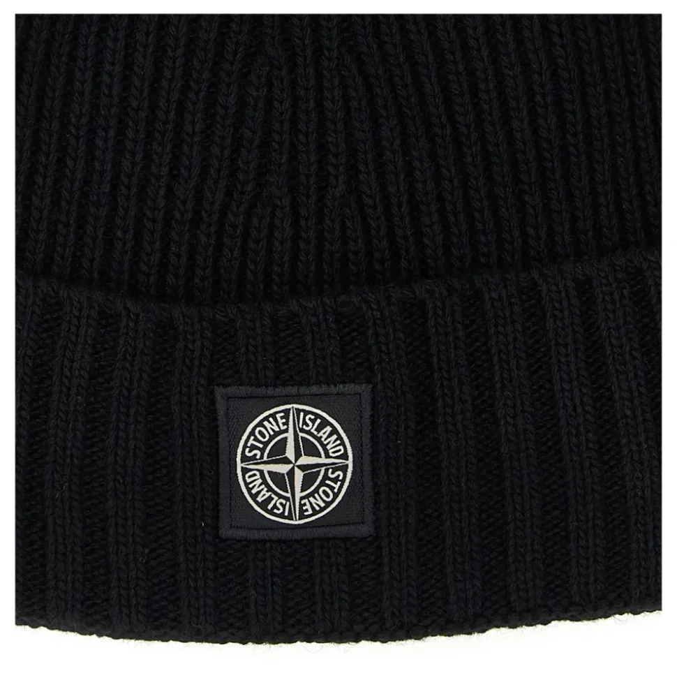 Beanie mit Kompass-Logo-Aufnäher