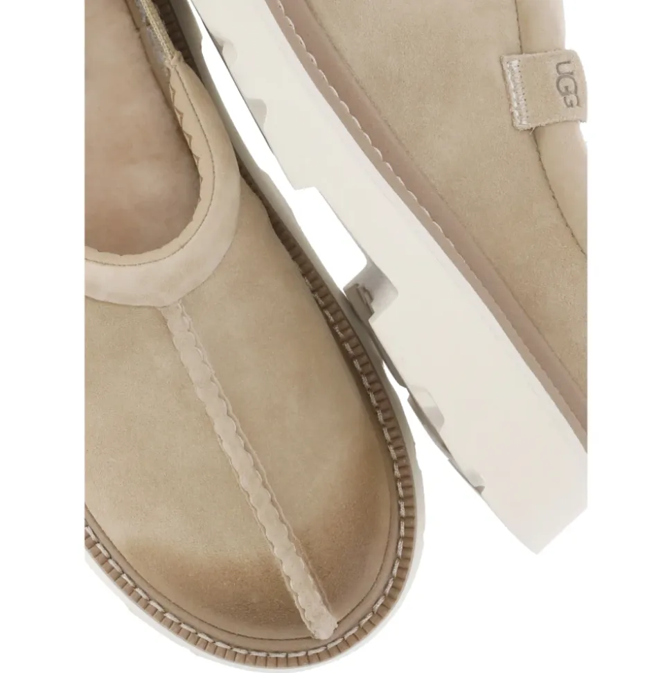 Beige Wildleder Flache Schuhe