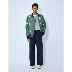 Bestickte Bomberjacke