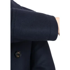 Blauer Peacoat mit Hornknöpfen