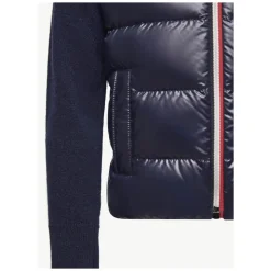Blauer Pullover mit Reißverschluss