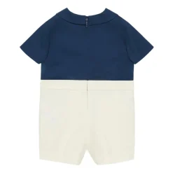 Blaues Kinderkleid mit verschlungener G-Stickerei