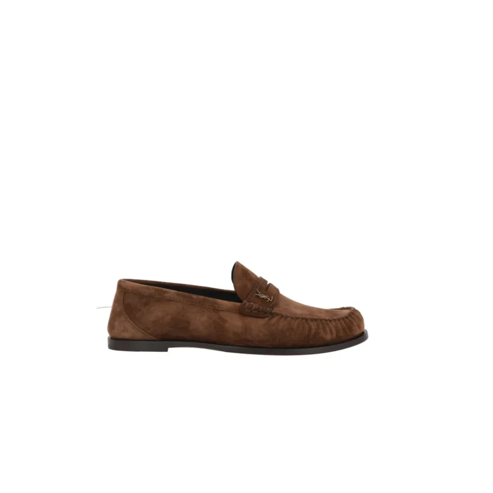 Braune flache Mokassin-Schuhe aus Wildleder