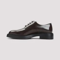 Braune Geschlossene Schuhe Stilvolles Modell