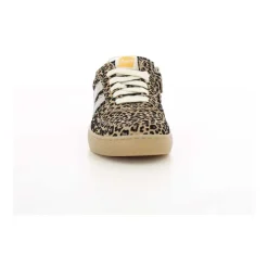 Braune Kinderschuhe