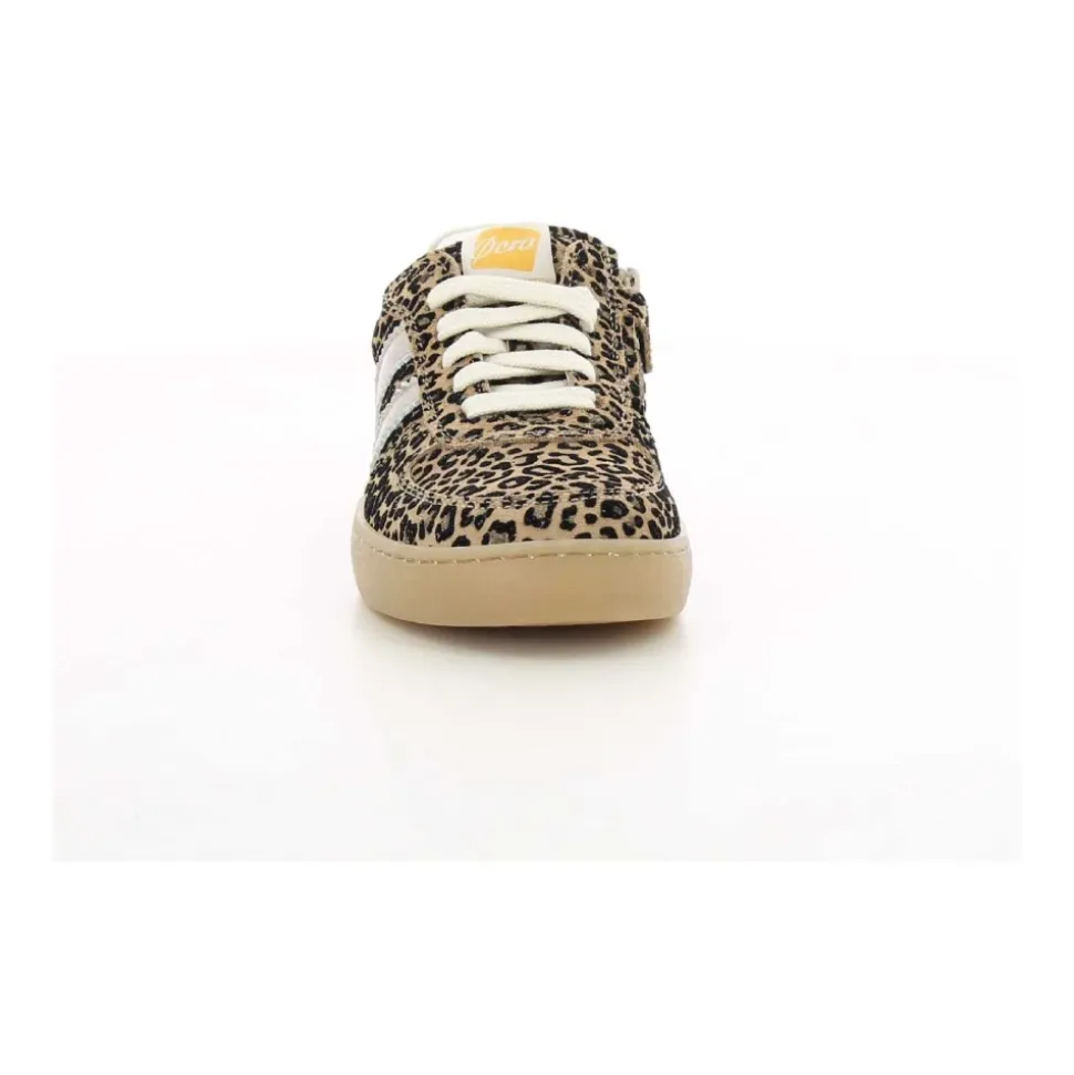 Braune Kinderschuhe