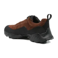 Braune Lederschuhe mit Schnürung