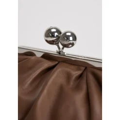 Braune Lederschultertasche mit Kettenriemen