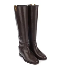 Braune Lederstiefel mit goldenem Metall-V-Detail