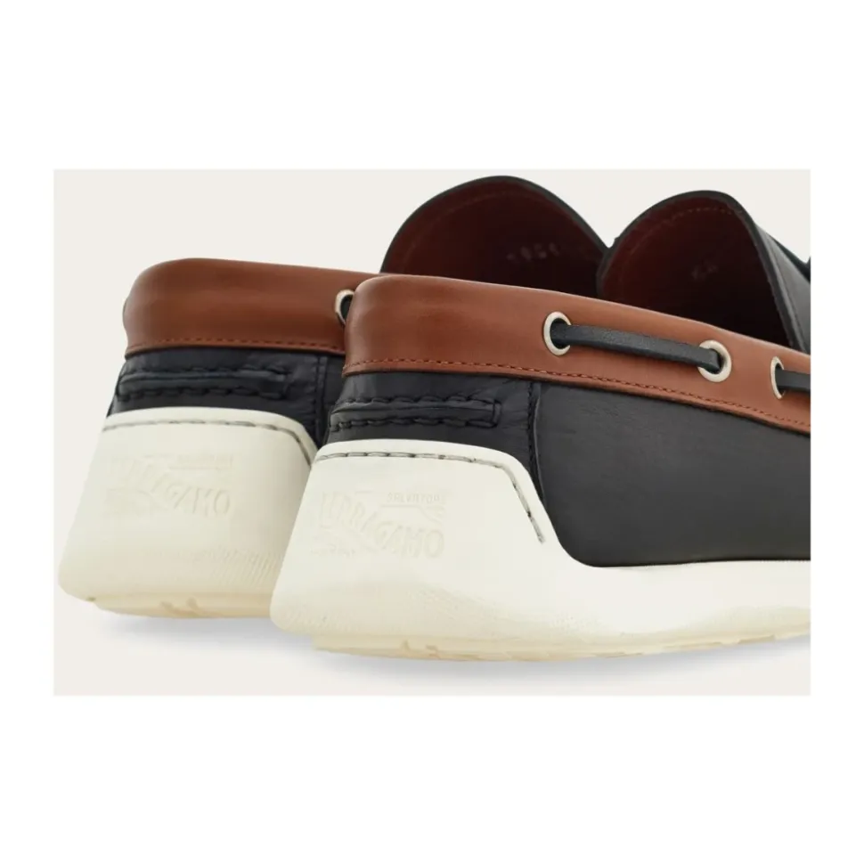 Braune Mokassin-Schuhe mit Schleife