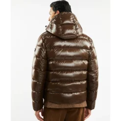 Braune Pufferjacke mit Kapuze