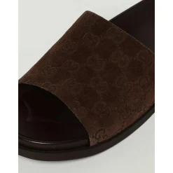 Braune Riemchensandalen mit Schnalle