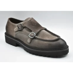 Braune Schnürschuhe
