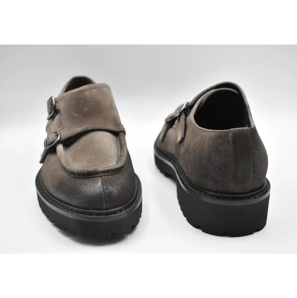 Braune Schnürschuhe