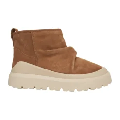 Braune Stiefeletten AW25