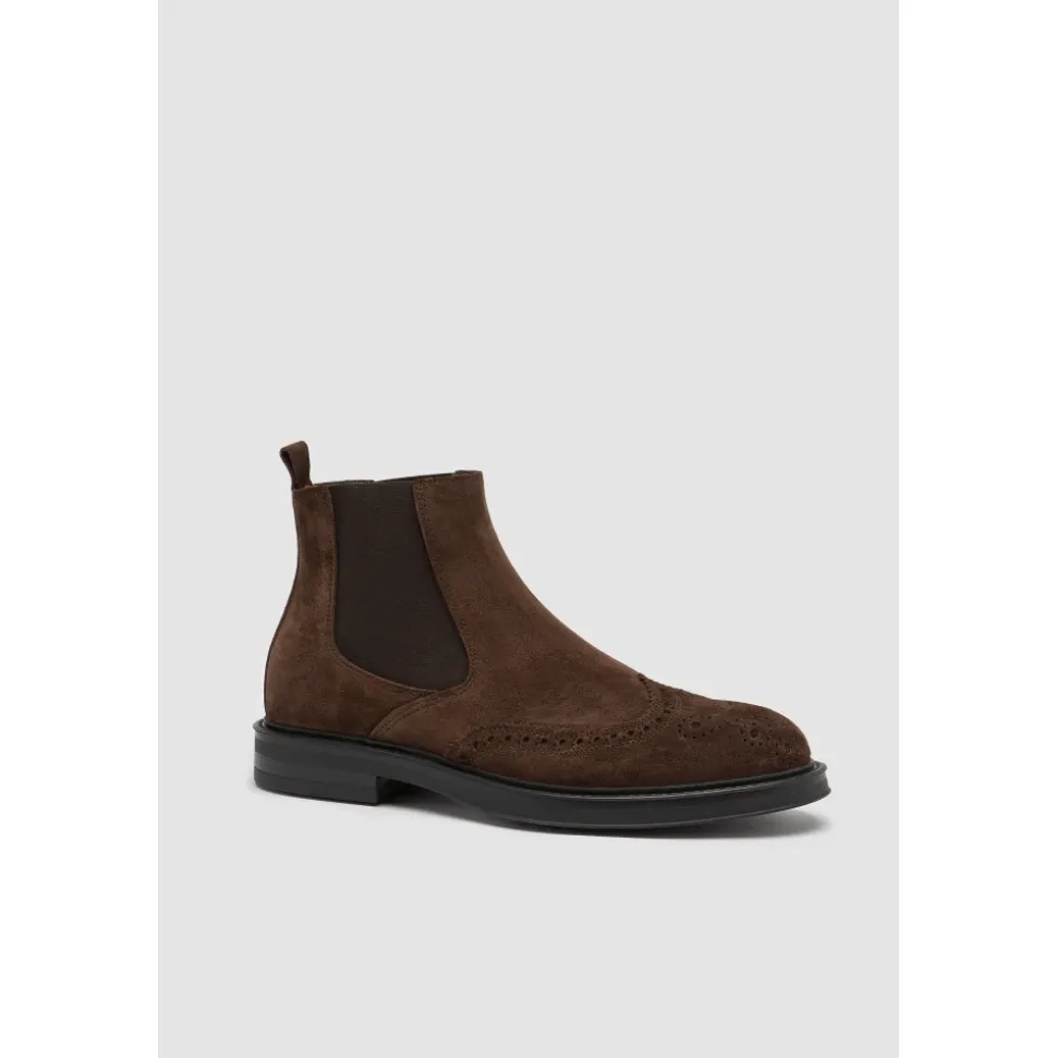 Brauner Wildleder Chelsea Boot mit Perforiertem Detail