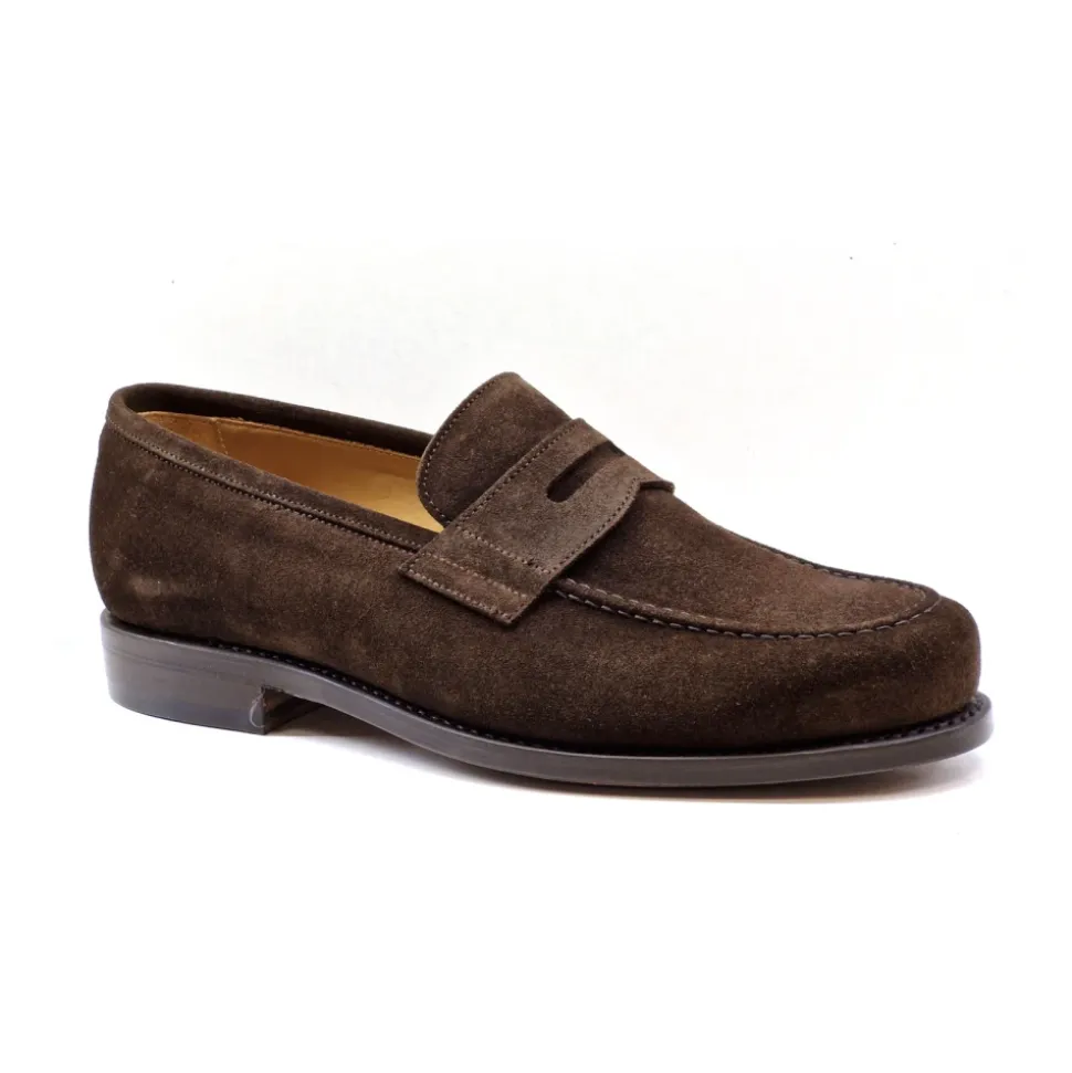 Brauner Wildleder-Mokassin mit Klassischen Details