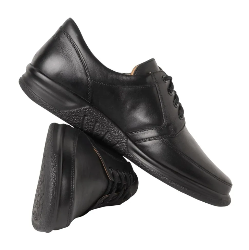 Breiter Schnürschuh in Schwarz