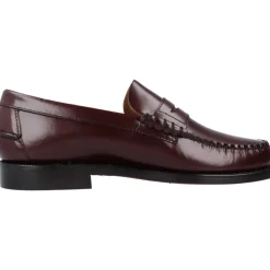 Burgunderfarbene Leder-Loafer