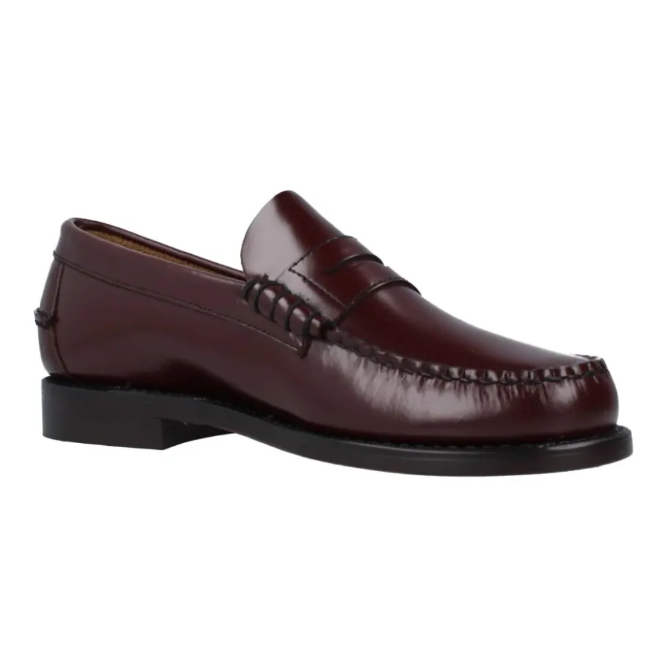 Burgunderfarbene Leder-Loafer