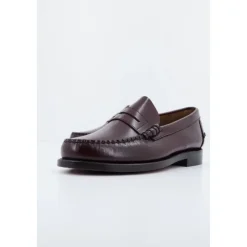 Burgunderfarbene Leder-Loafer