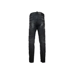 Button Jeans mit Lederpatch