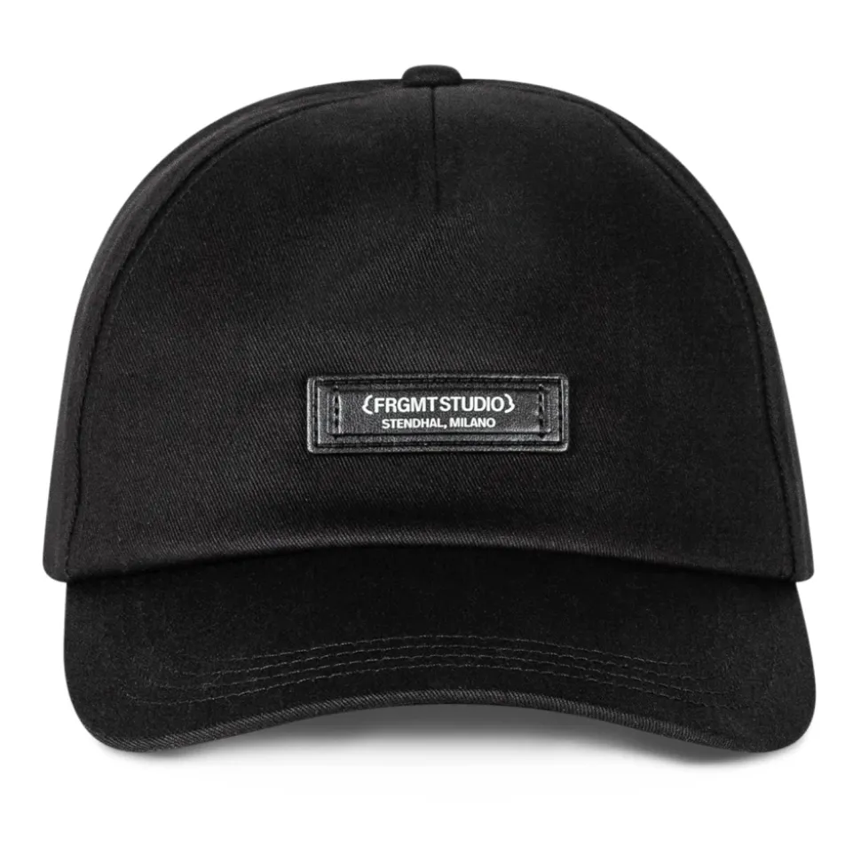 Caps