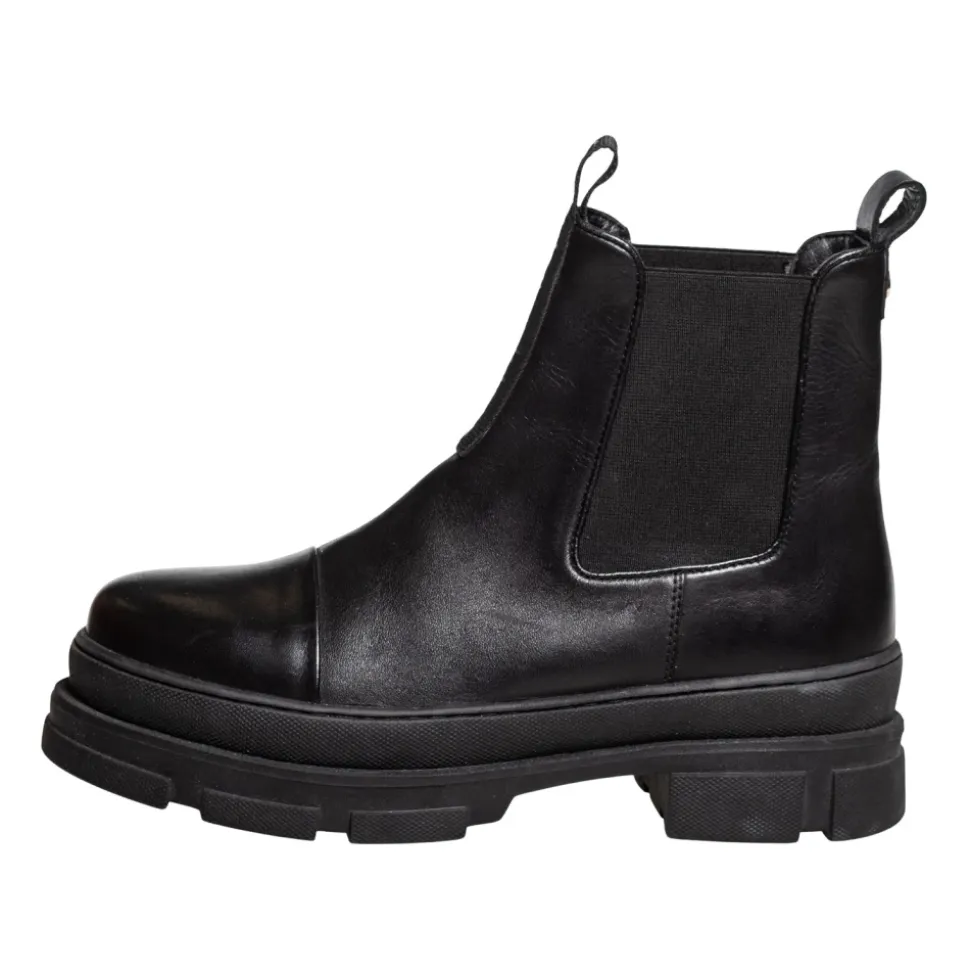 Chelsea Boot