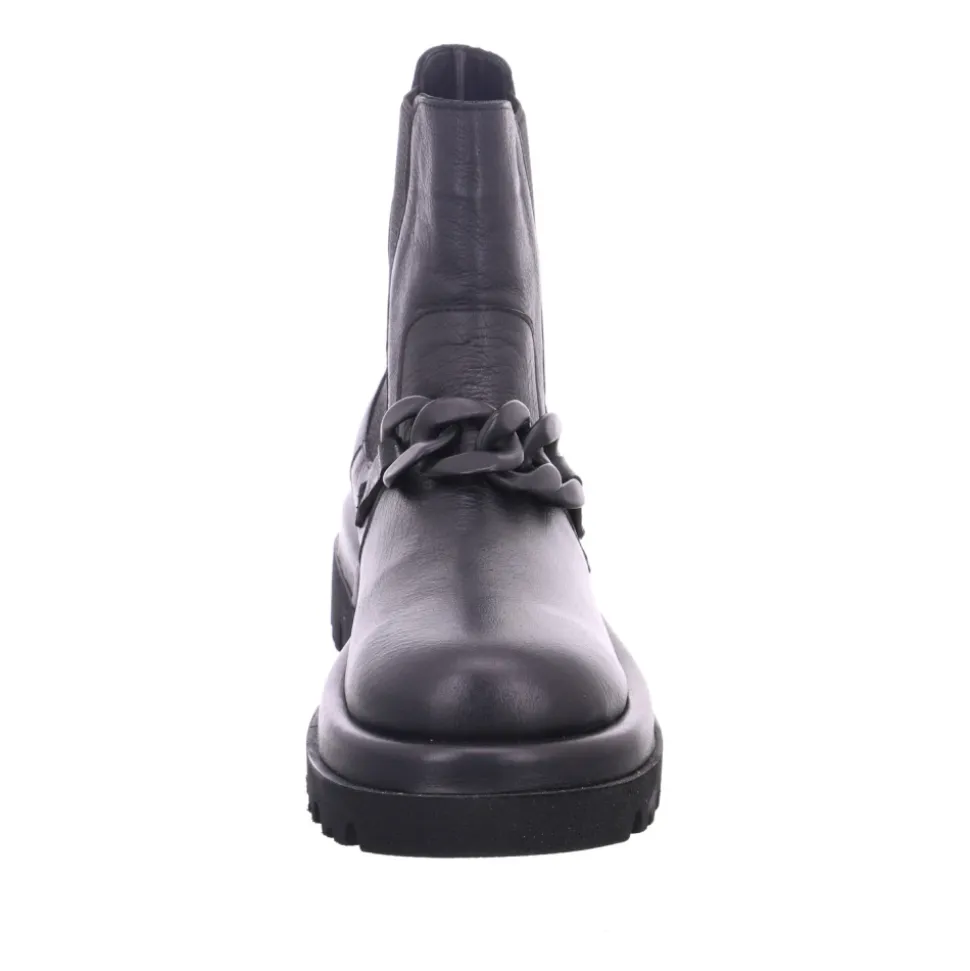 Chelsea Boot