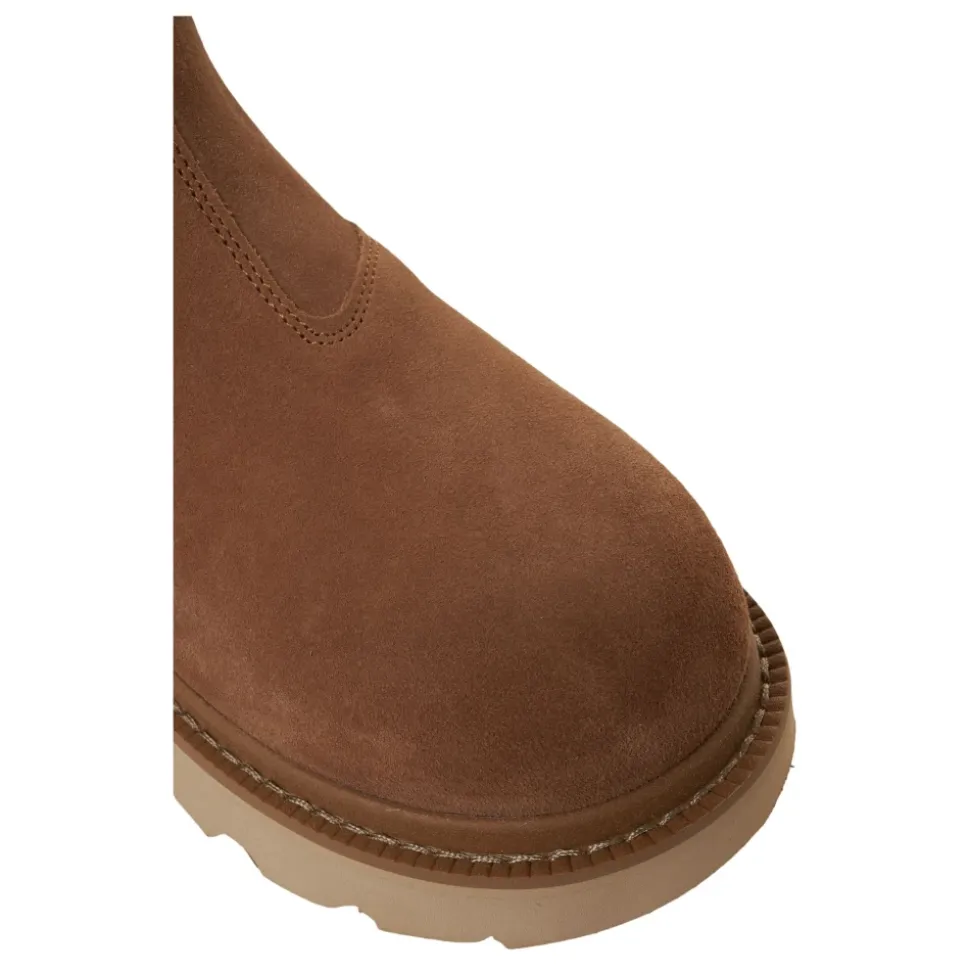 Chelsea Lug Boot