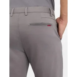 Chinos