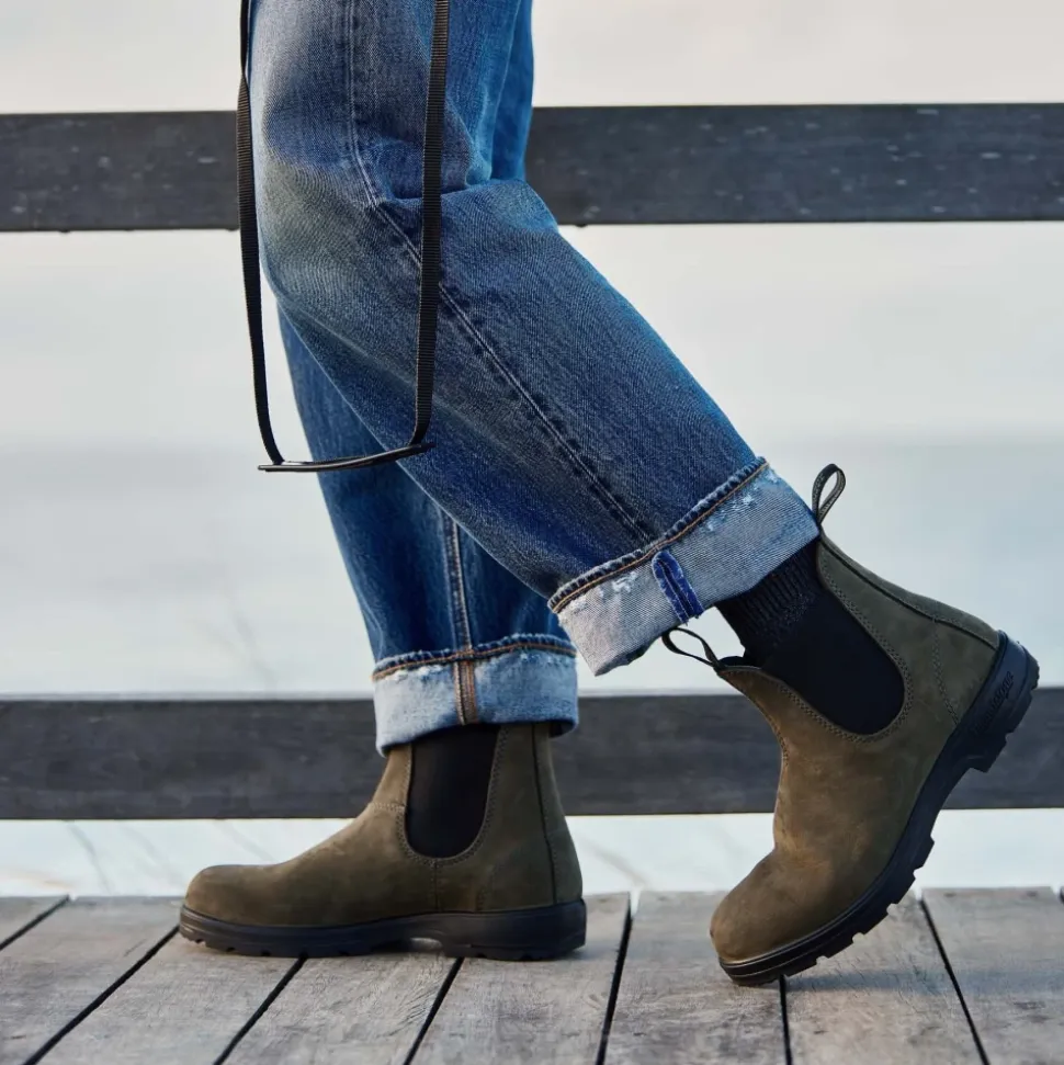 Classic 2442 Boots